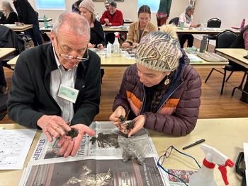 Marin Master Gardener Training Students learning the science of soil. Photo: Melissa Bridgeman
